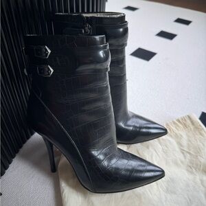Stella Luna ankle boots